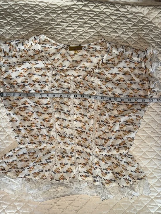 princess vera wang White Horse Peplum Lace-Trim Blouse - Picture 4 of 6